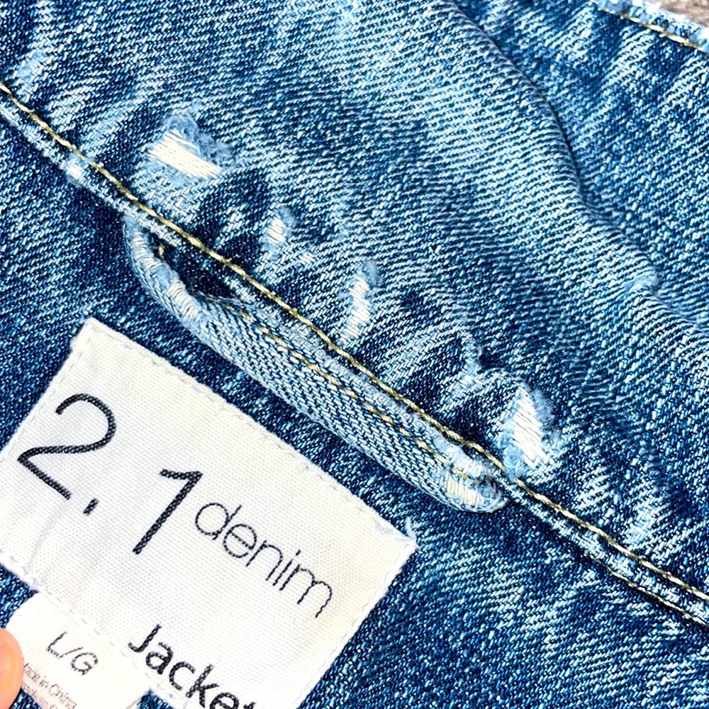 2.1 Denim - Picture 2 of 4